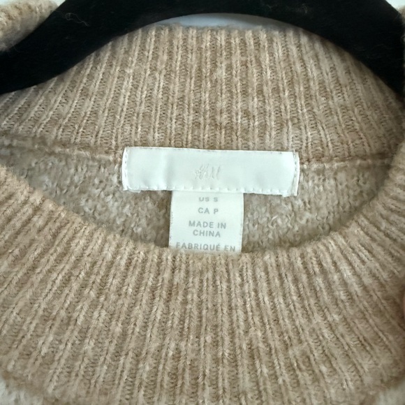 H&M Houndstooth Patterned Beige Crewneck Sweater - Picture 3 of 4